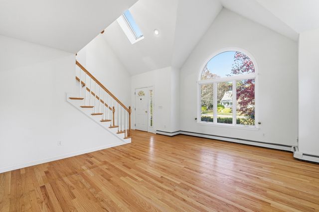 34 McKenna Ridge Road, East Falmouth, MA 02536