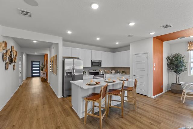 8738 Thyme Meadow, Elmendorf, TX 78112