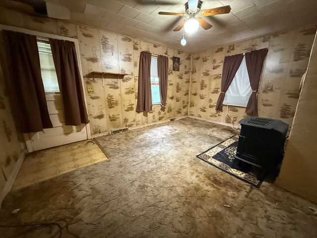 111 Spring Hollow RD, Troutville, VA 24175