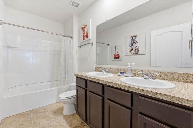 2557 SHAMROCK STREET, Tavares, FL 32778