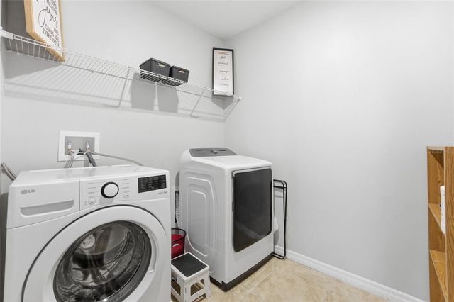 2557 SHAMROCK STREET, Tavares, FL 32778