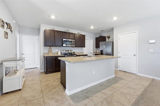 2557 SHAMROCK STREET, Tavares, FL 32778