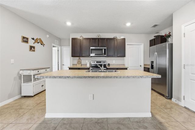 2557 SHAMROCK STREET, Tavares, FL 32778