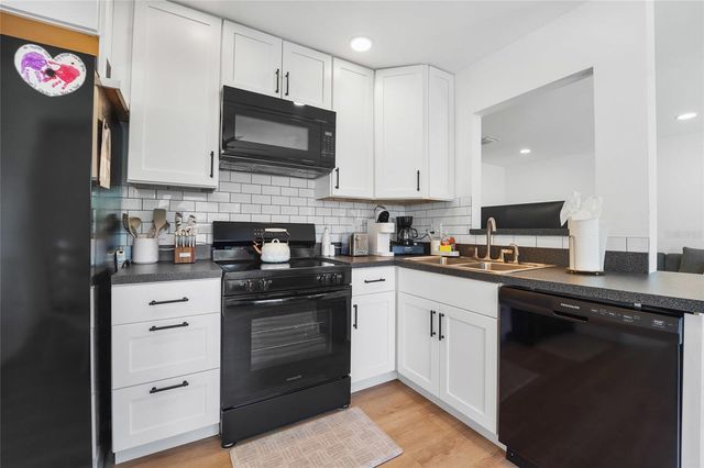 4906 W SAN RAFAEL STREET, Tampa, FL 33629