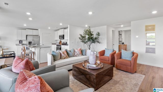 205 MILL POINT CIRCLE, Calera, AL 35040