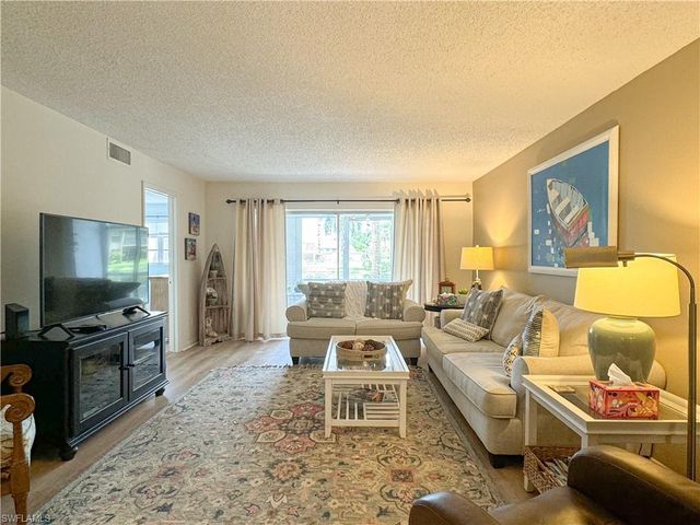 1020 Palm View DR # C104, Naples, FL 34110