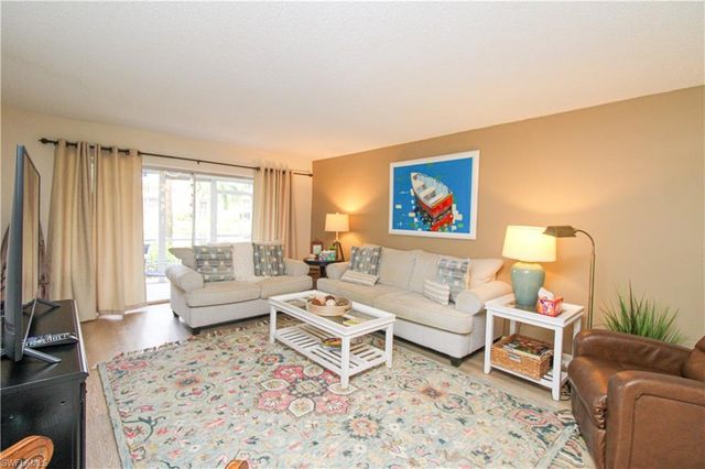 1020 Palm View DR # C104, Naples, FL 34110