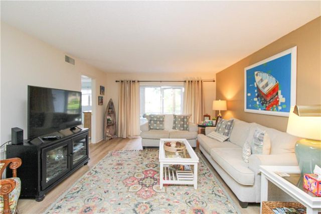 1020 Palm View DR # C104, Naples, FL 34110