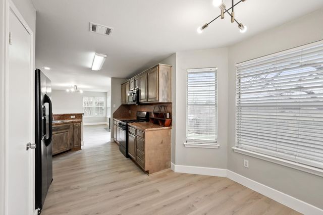 1813 Whirlwind TRL, Round Rock, TX 78664