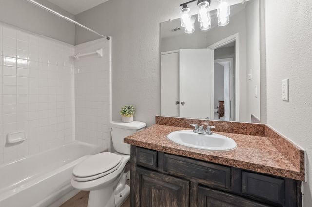1813 Whirlwind TRL, Round Rock, TX 78664