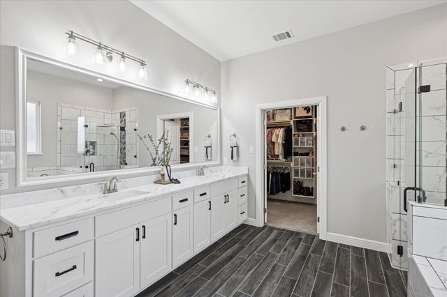 112 Friendship Way, Boyd, TX 76023