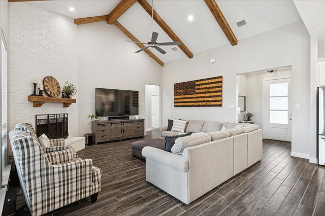 112 Friendship Way, Boyd, TX 76023