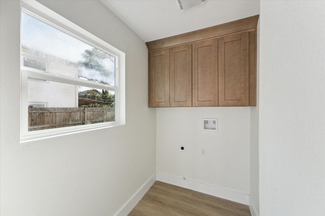 212 N Forrest Avenue, La Porte, TX 77571