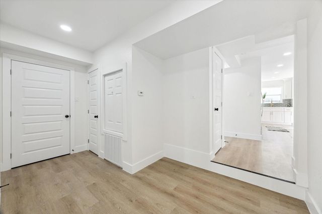 212 N Forrest Avenue, La Porte, TX 77571