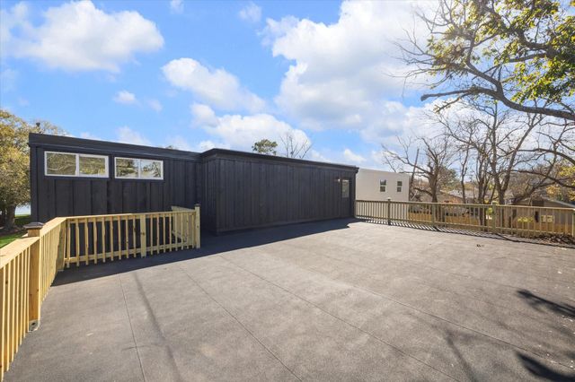 212 N Forrest Avenue, La Porte, TX 77571