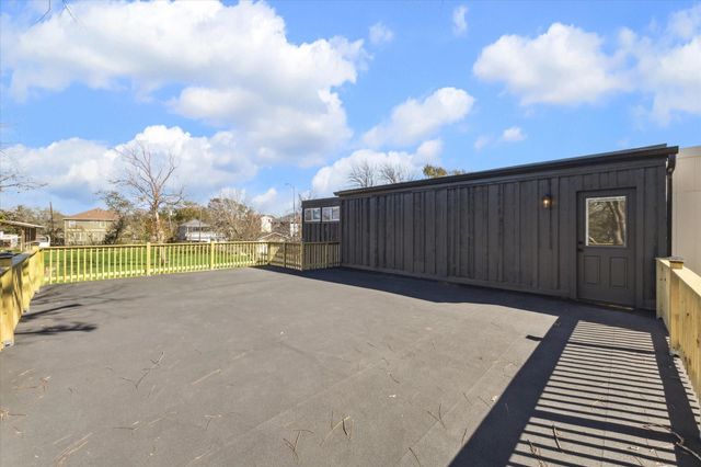 212 N Forrest Avenue, La Porte, TX 77571