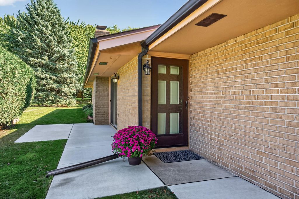 2813 Robinwood Way, Woodbury, MN 55125 — photo 3
