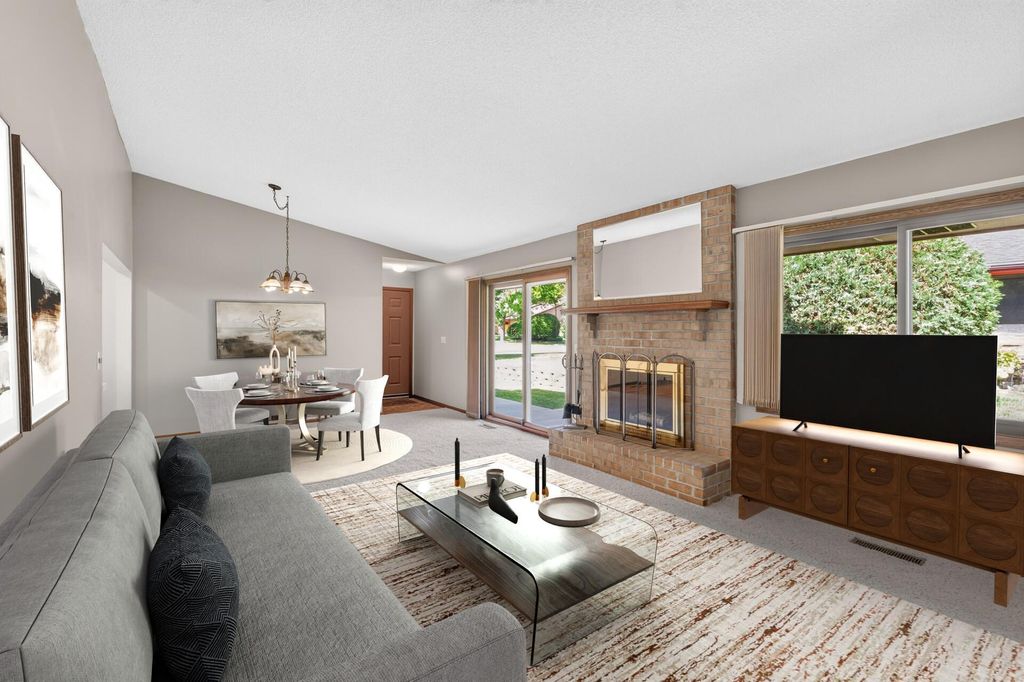 2813 Robinwood Way, Woodbury, MN 55125 — photo 5