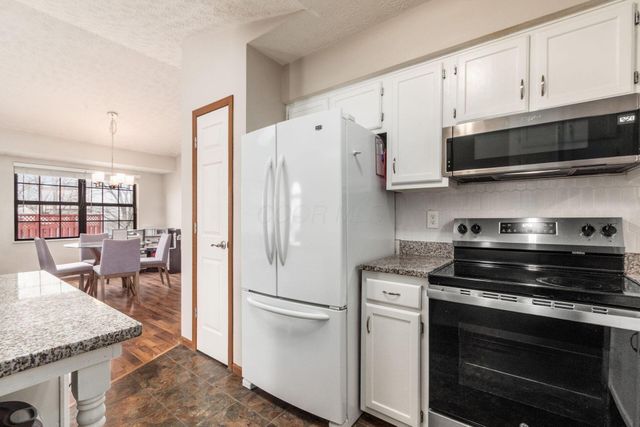 1832 Shadow Creek Court, Powell, OH 43065