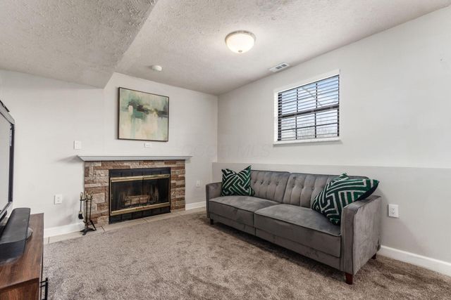 1832 Shadow Creek Court, Powell, OH 43065