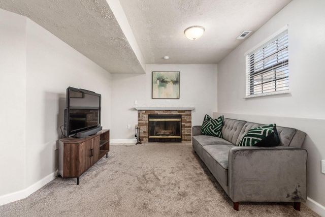 1832 Shadow Creek Court, Powell, OH 43065