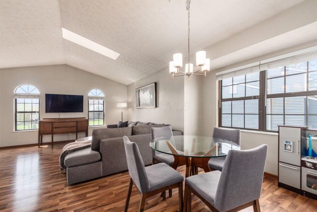 1832 Shadow Creek Court, Powell, OH 43065