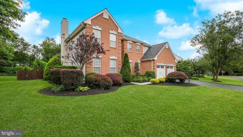 104 EQUESTRIAN DR, New Hope, PA 18938