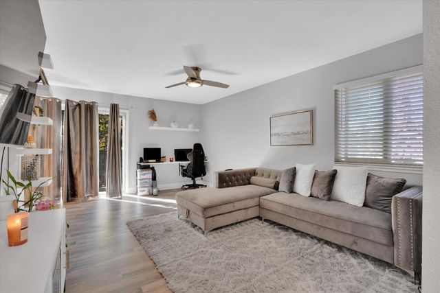 3591 Quail Lakes Dr #166, Stockton, CA 95207