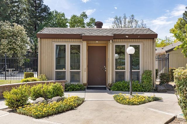 3591 Quail Lakes Dr #166, Stockton, CA 95207