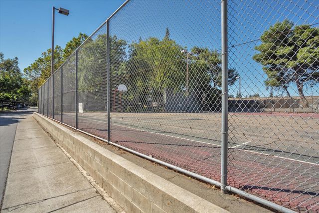 3591 Quail Lakes Dr #166, Stockton, CA 95207