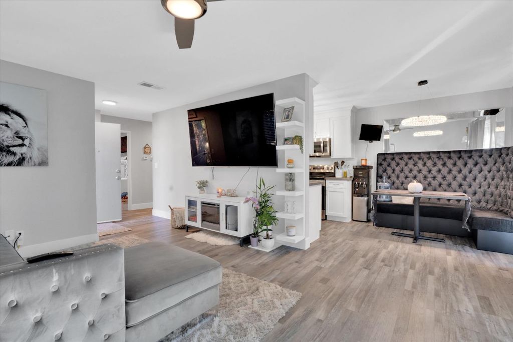 3591 Quail Lakes Dr #166, Stockton, CA 95207