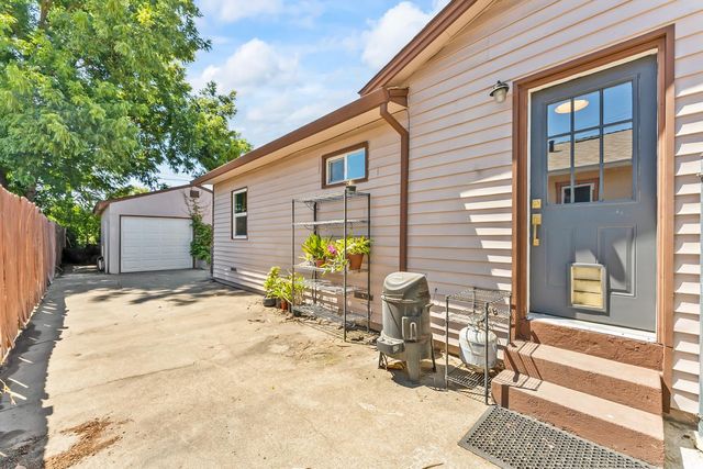 4570 Soledad Ave, Sacramento, CA 95820