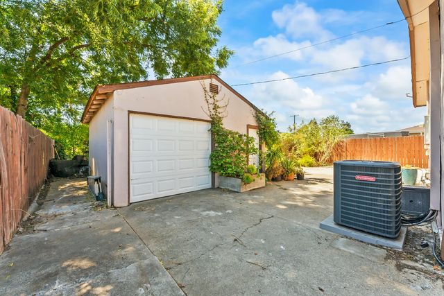 4570 Soledad Ave, Sacramento, CA 95820