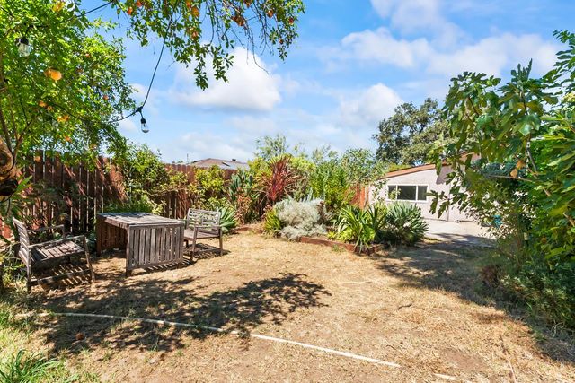 4570 Soledad Ave, Sacramento, CA 95820