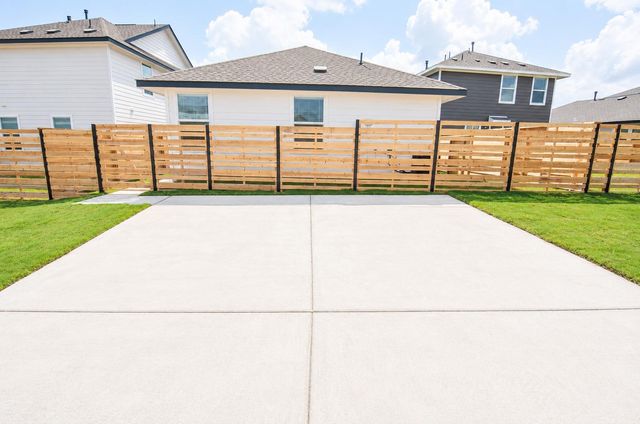 397 Keefer LN, Kyle, TX 78640