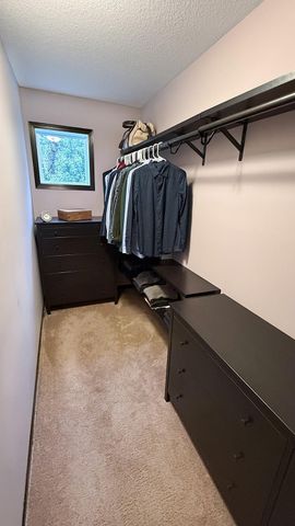 6208 39th Avenue N, Crystal, MN 55422