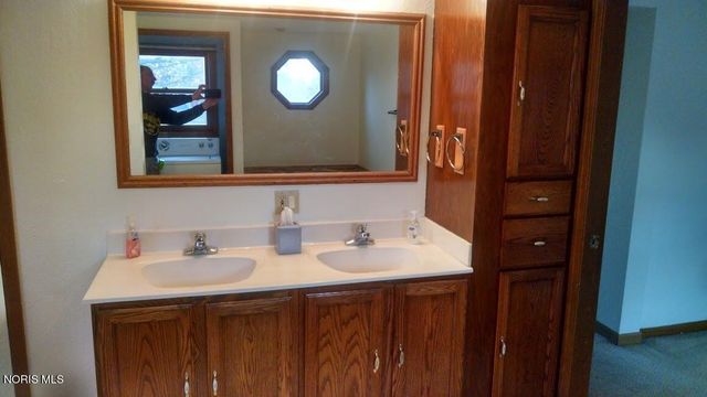 7164 W Sylvania Avenue, Sylvania, OH 43560