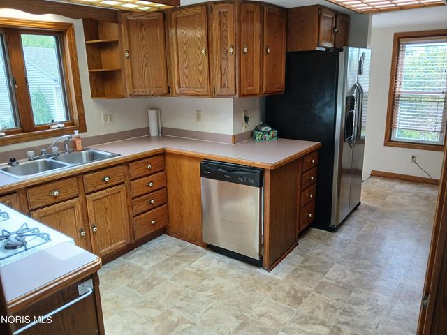 7164 W Sylvania Avenue, Sylvania, OH 43560
