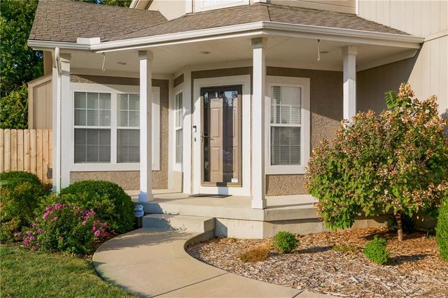 12222 Pebble Beach Drive, Kansas City, KS 66109