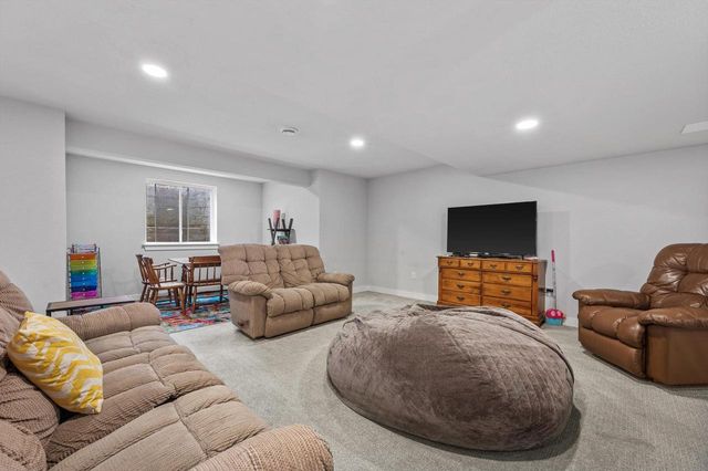 2351 27th STREET, Caledonia, WI 53108