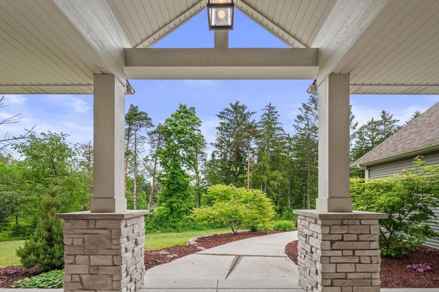2351 27th STREET, Caledonia, WI 53108