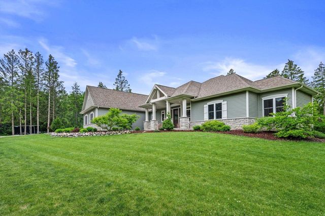 2351 27th STREET, Caledonia, WI 53108
