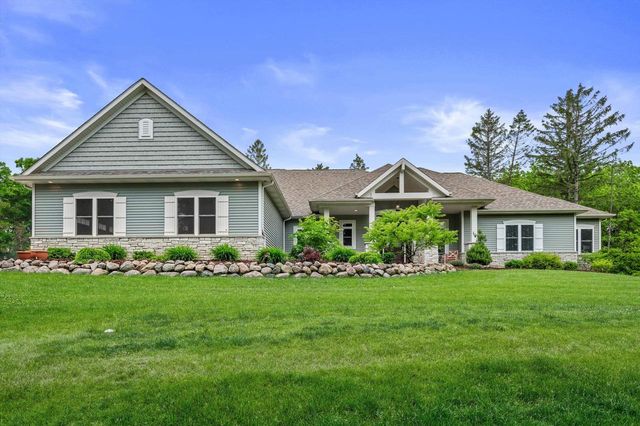 2351 27th STREET, Caledonia, WI 53108