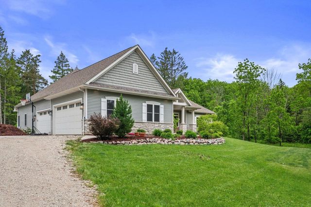 2351 27th STREET, Caledonia, WI 53108