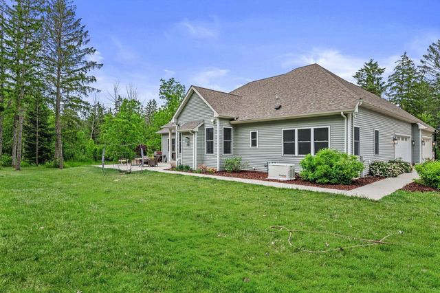 2351 27th STREET, Caledonia, WI 53108