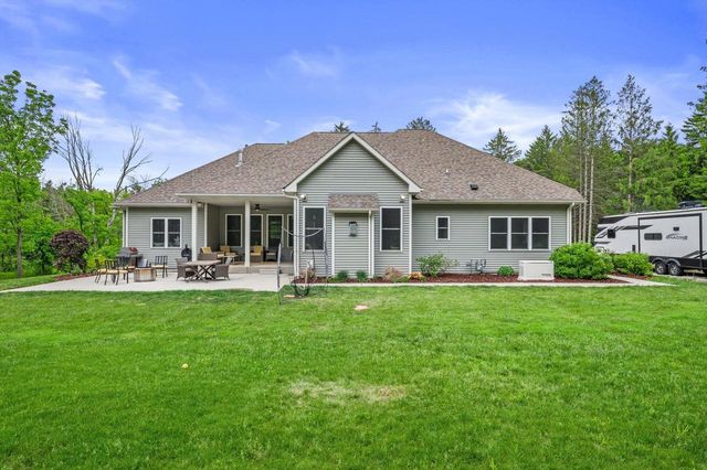 2351 27th STREET, Caledonia, WI 53108
