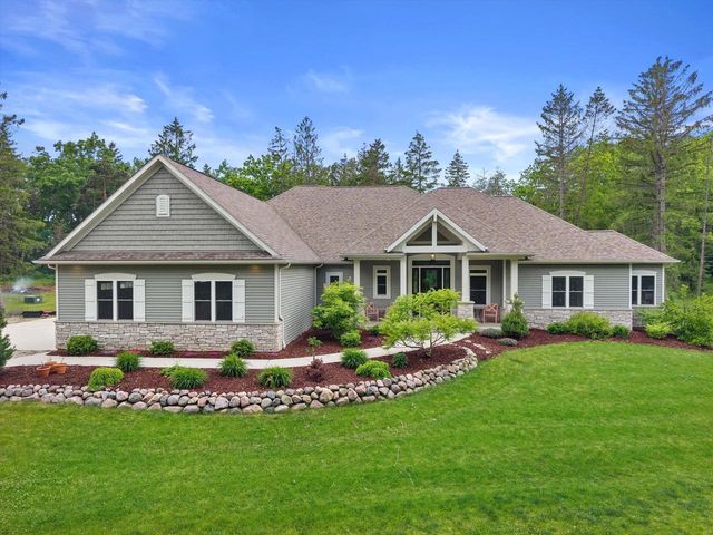 2351 27th STREET, Caledonia, WI 53108