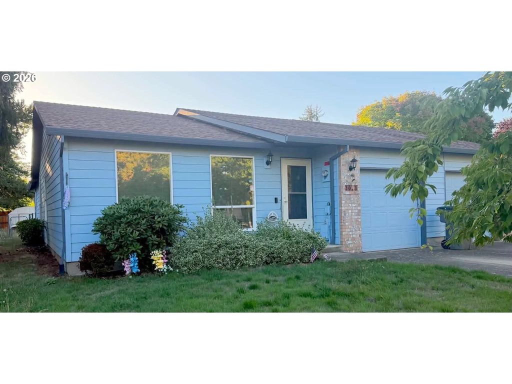 Image 1 of property listing at 3023 Ne MALONEY Dr, Mc Minnville, OR 97128