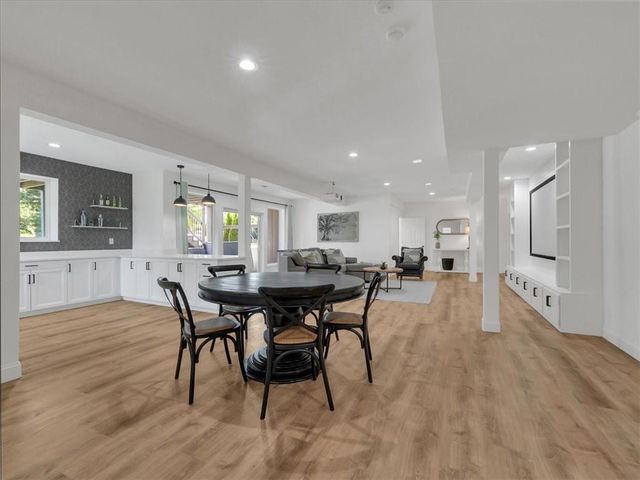 11901 W 160th Place, Overland Park, KS 66221
