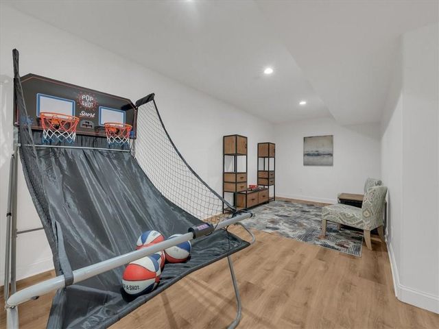 11901 W 160th Place, Overland Park, KS 66221
